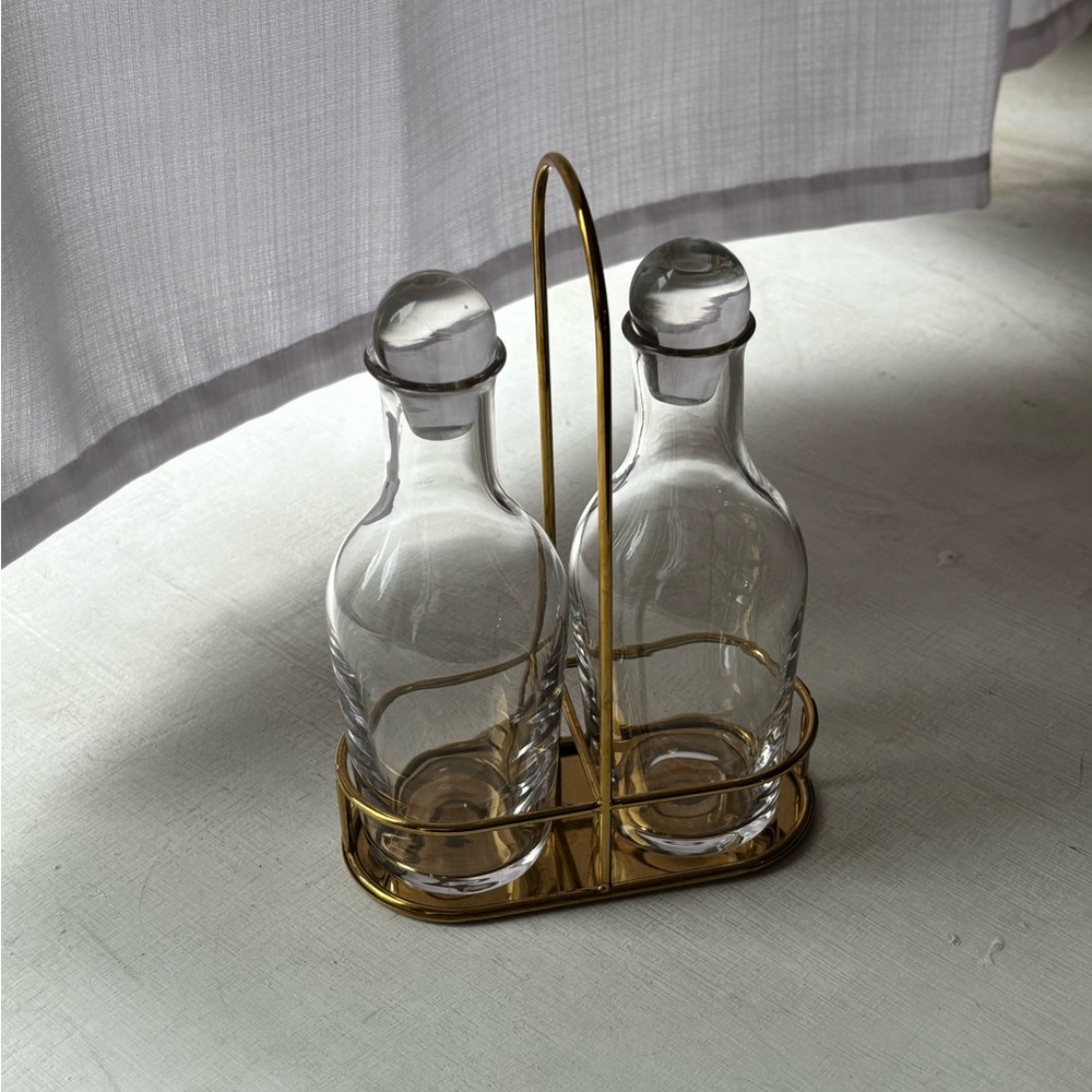OIL AND VINEGAR DISPENSERS